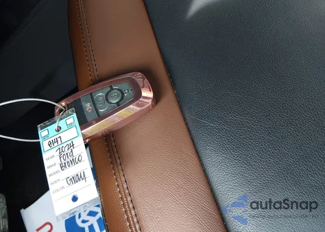 2024 Ford Bronco Outer Banks z USA, uszkodzony, nr VIN 1FMDE8BH6RLA87527